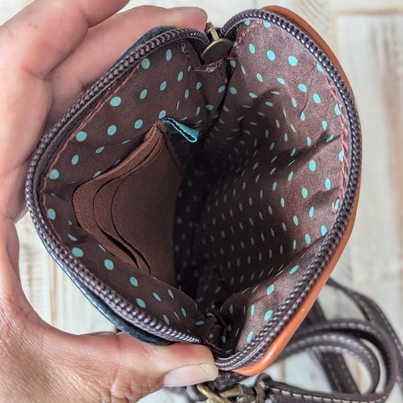 CHALA Sunflower Bee Crossbody Bag - Picture 6 of 6